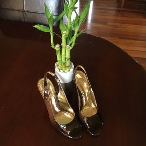 High heel shoes Leather upper.